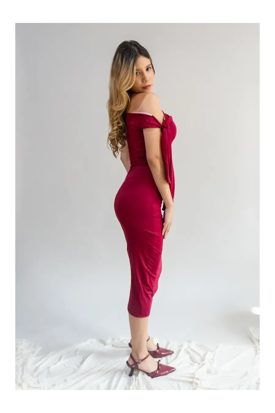 ESSENCE DRESS VINO