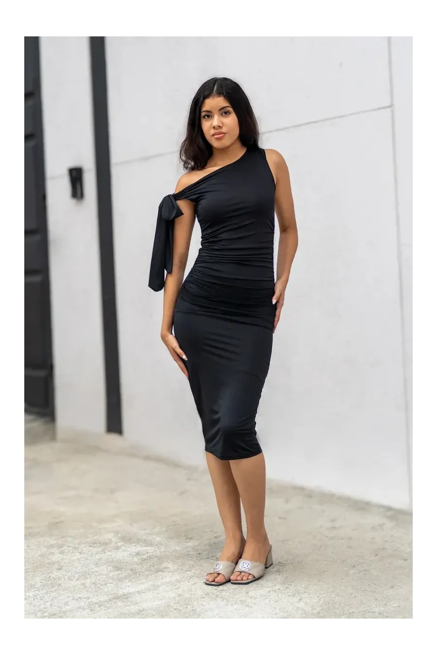ESSENCE DRESS NEGRO