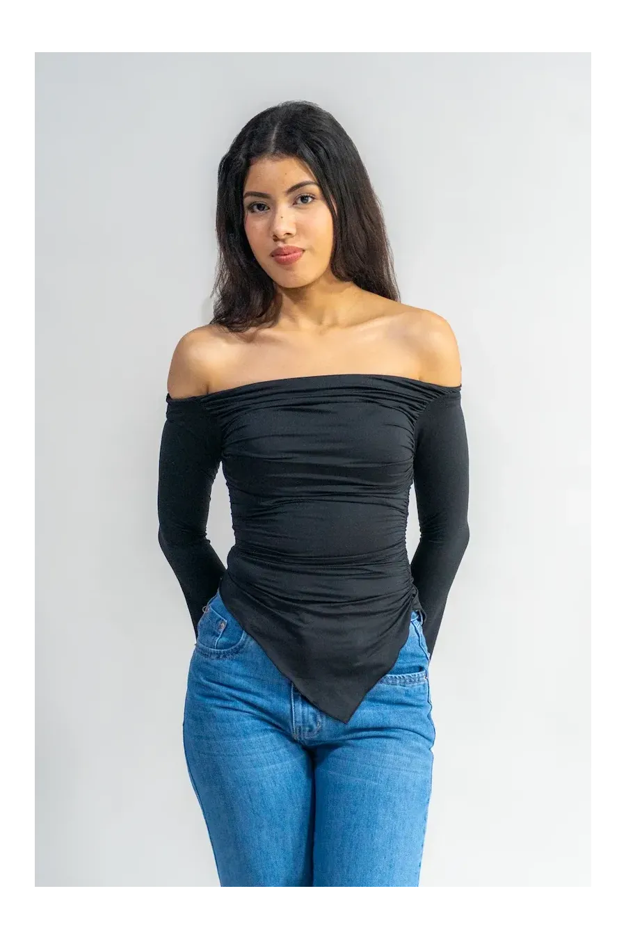 NUDE NEGRA