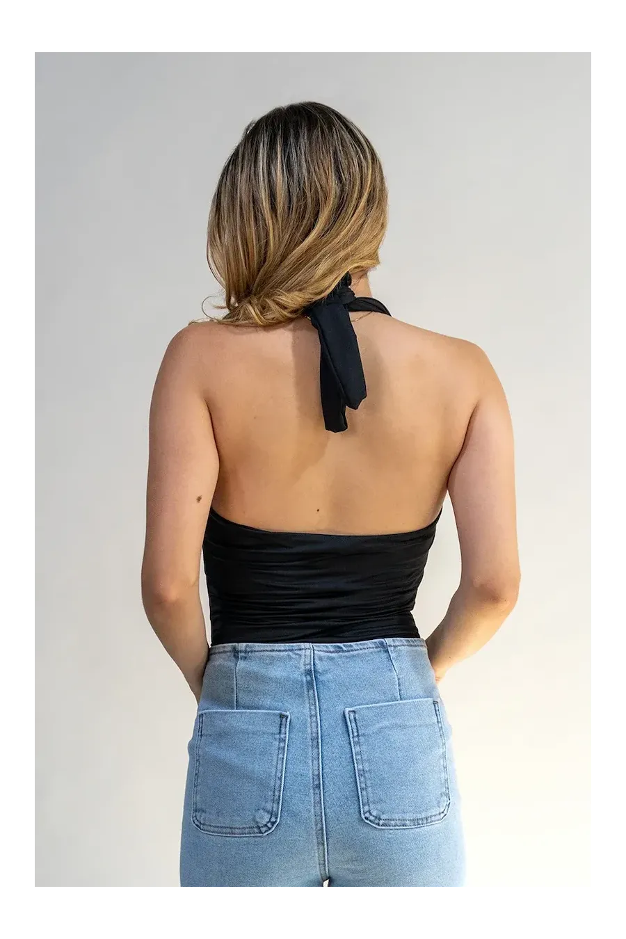 CUT OUT NEGRA