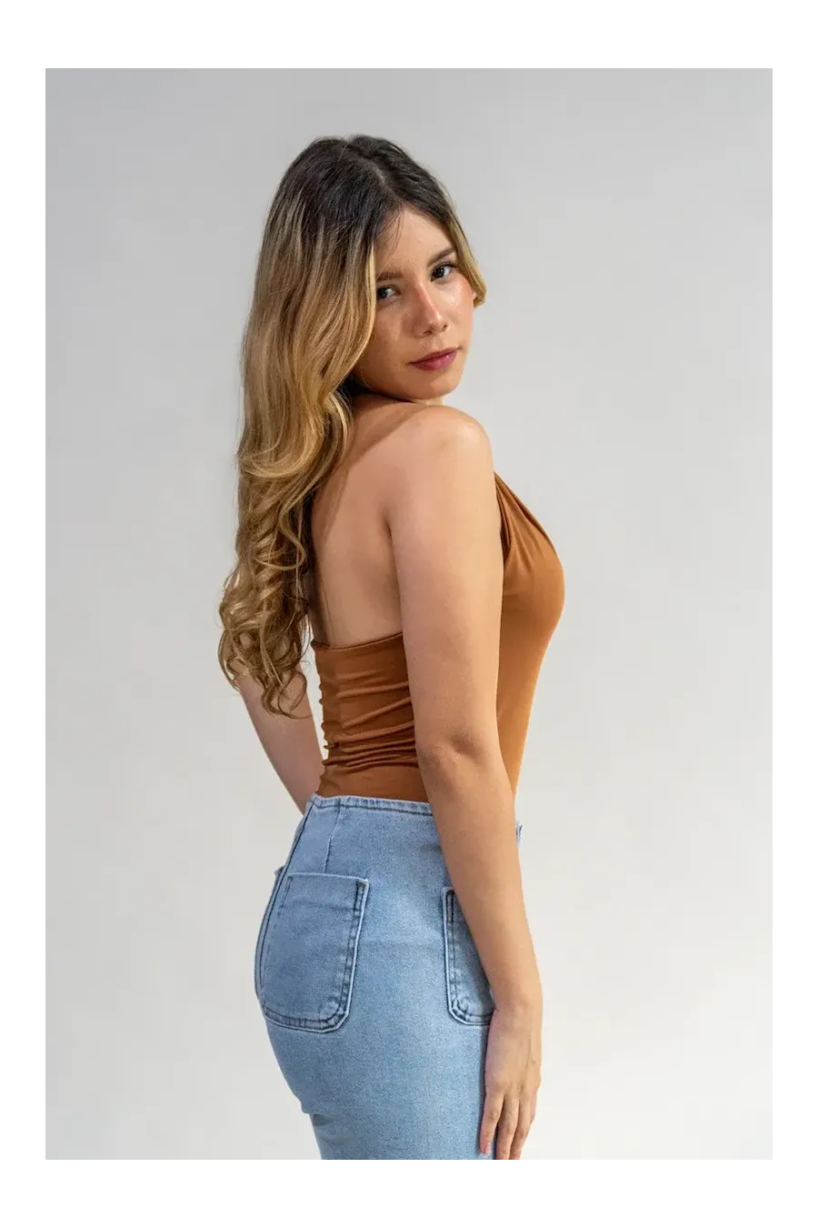 CUT OUT CANELA