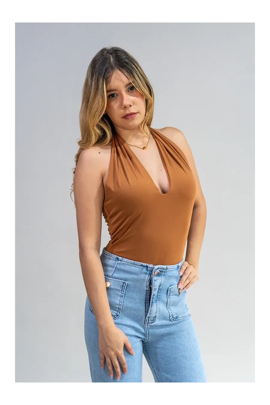 CUT OUT CANELA
