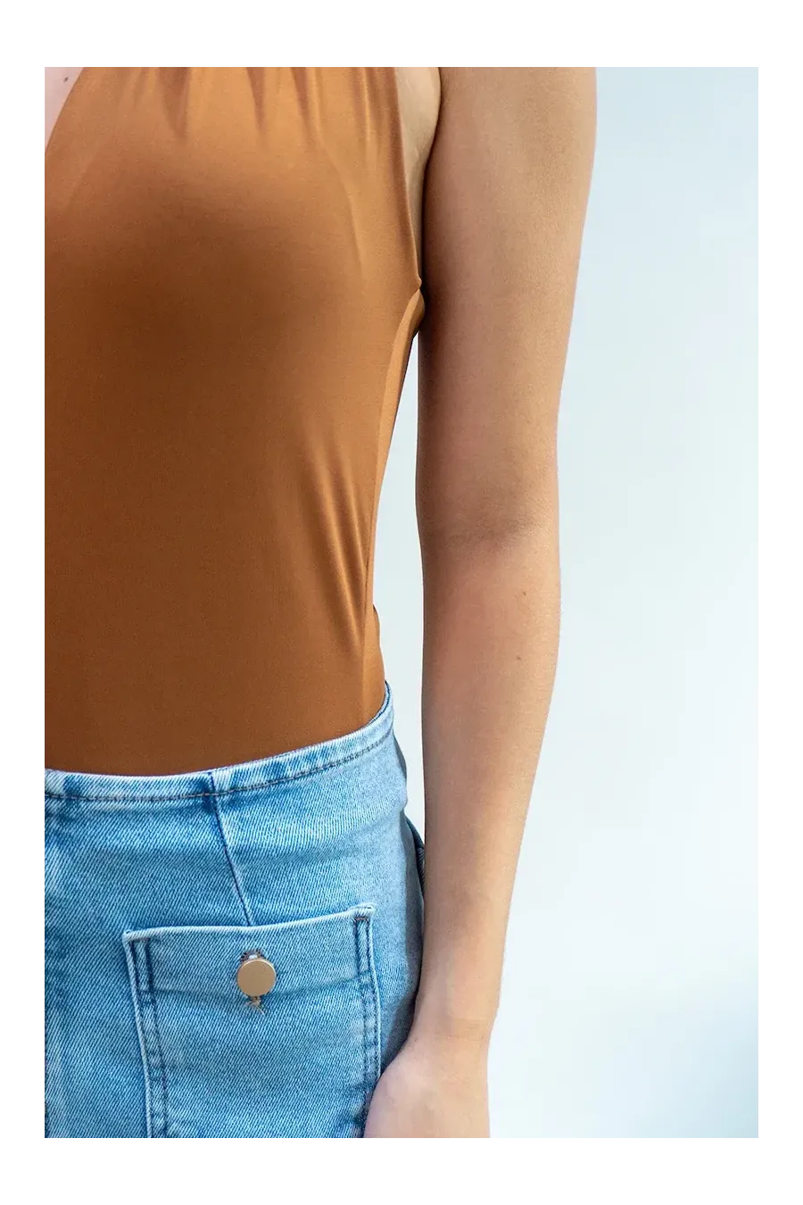 CUT OUT CANELA