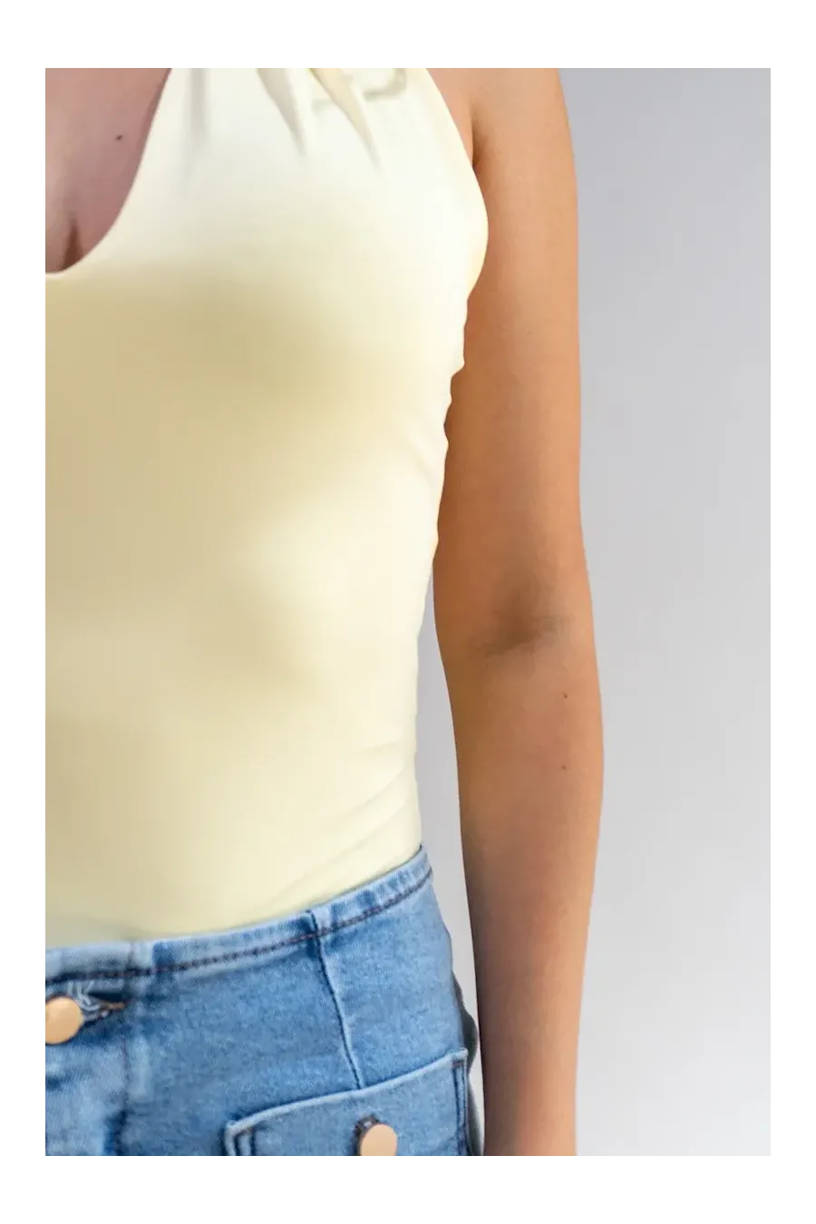 CUT OUT AMARILLA