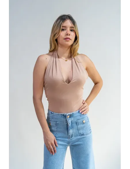 CUT OUT CAMEL