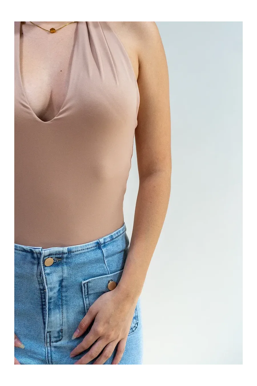 CUT OUT CAMEL